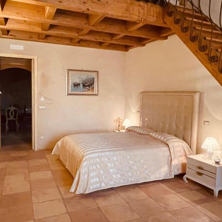 ホテル Palazzo Laureano - Dimora Storica Tricarico エクステリア 写真