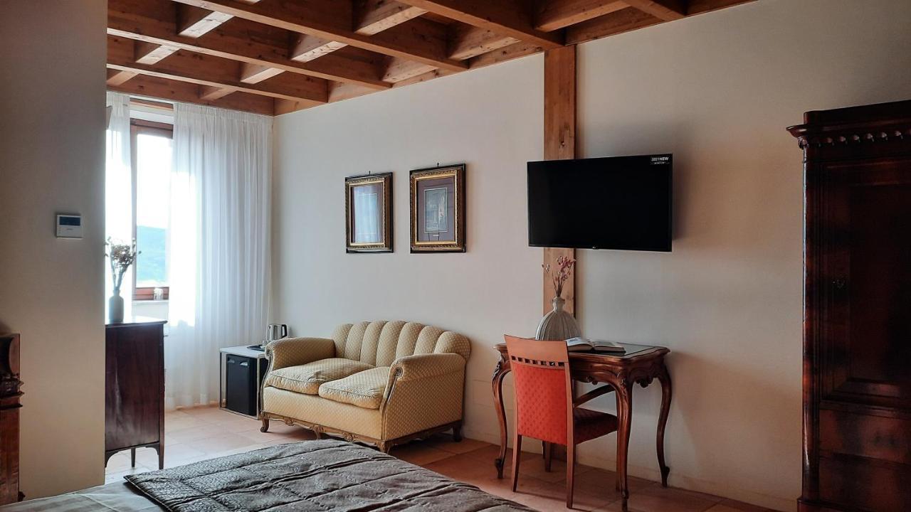 ホテル Palazzo Laureano - Dimora Storica Tricarico エクステリア 写真
